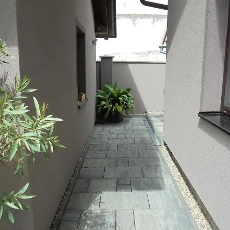 Ubytovani Apartman U Langru Lägenhet