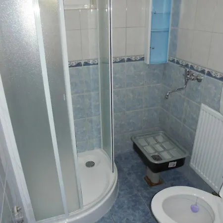 Lägenhet Ubytovani Apartman U Langru