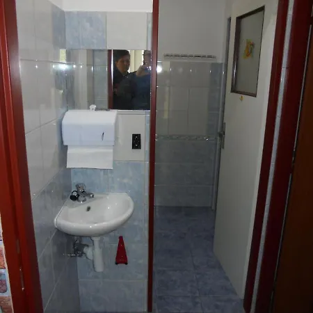 Lägenhet Ubytovani Apartman U Langru *